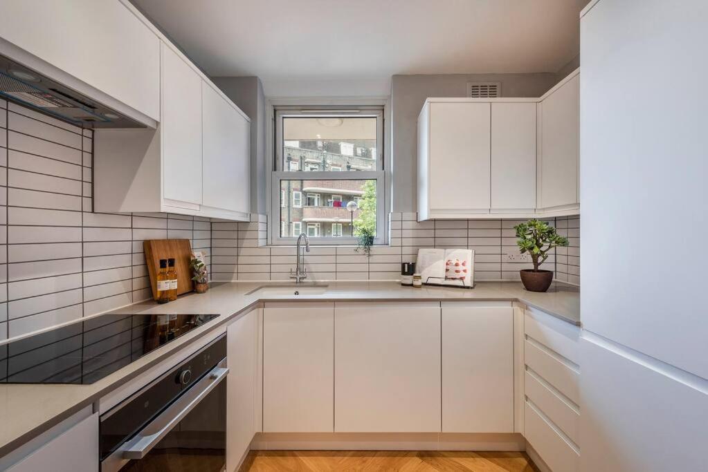לונדון Superb 2 Bed Apartment Near Camden Town Free Wifi מראה חיצוני תמונה